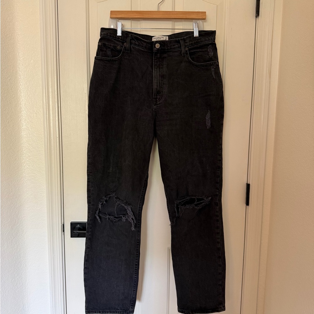 ABERCROMBIE 90s STRAIGHT ULTRA HIGH RISE CURVE LOVE - SIZE 31